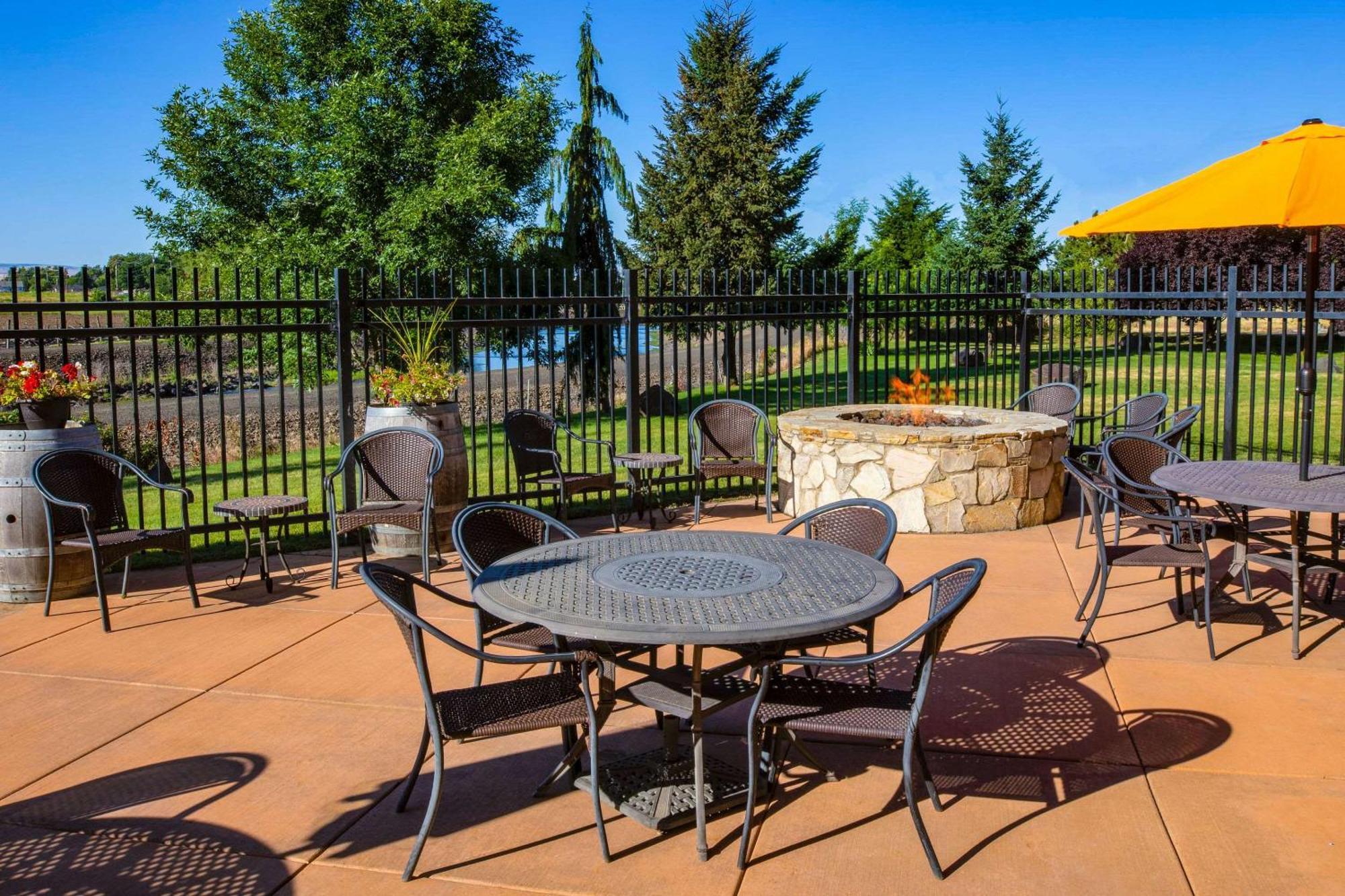 Comfort Inn & Suites Walla Walla Exterior foto